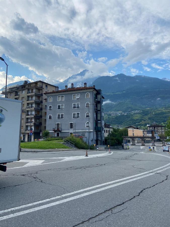 Amelie Aosta Apartamento Exterior foto